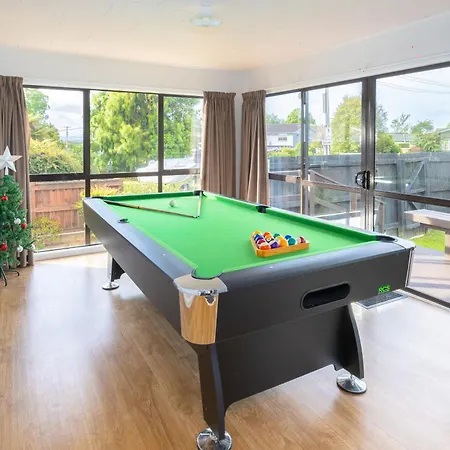 Family Friendly, Quiet, Cozy Stay In Rotorua With Free Wifi